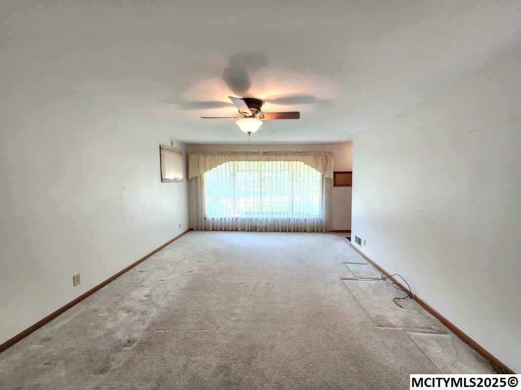 Property Photo:  1316 2nd NW  IA 50401 