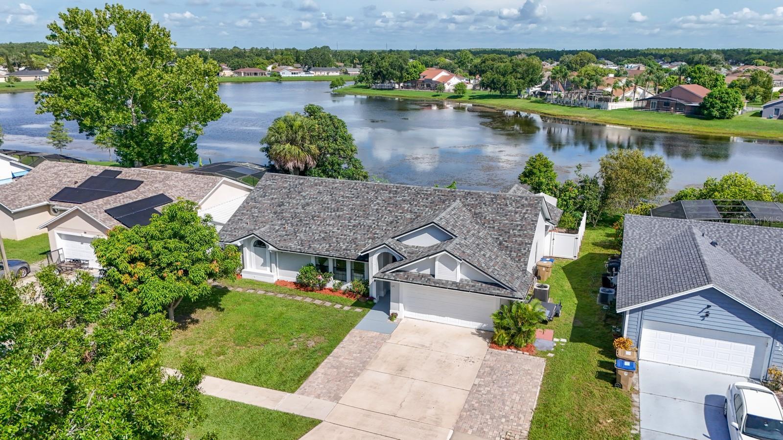 Property Photo:  121 White Birch Drive  FL 34743 