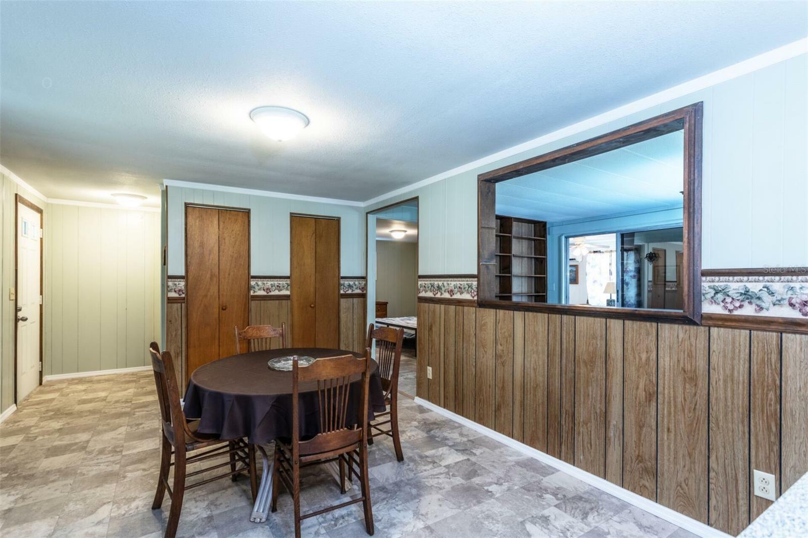 Property Photo: 2548 Sandlewood Lane FL 32110