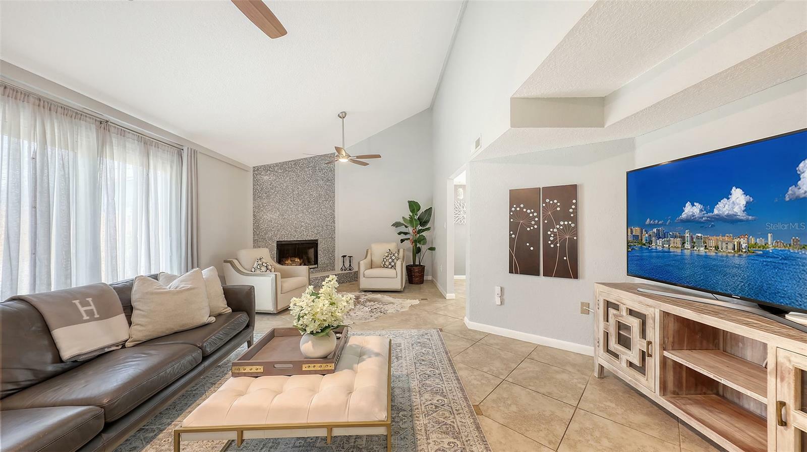 Property Photo: 2420 Webber Street FL 34239