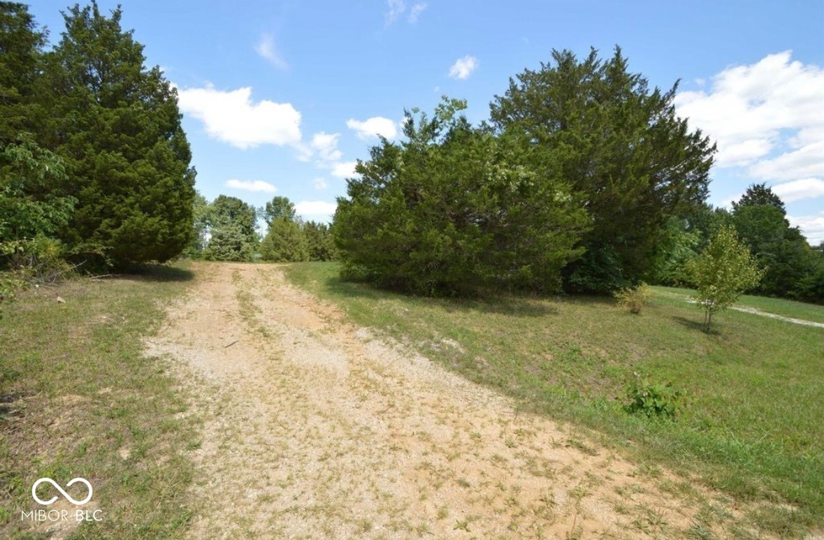 Property Photo: 2743-2744 Worthington Way IN 47265