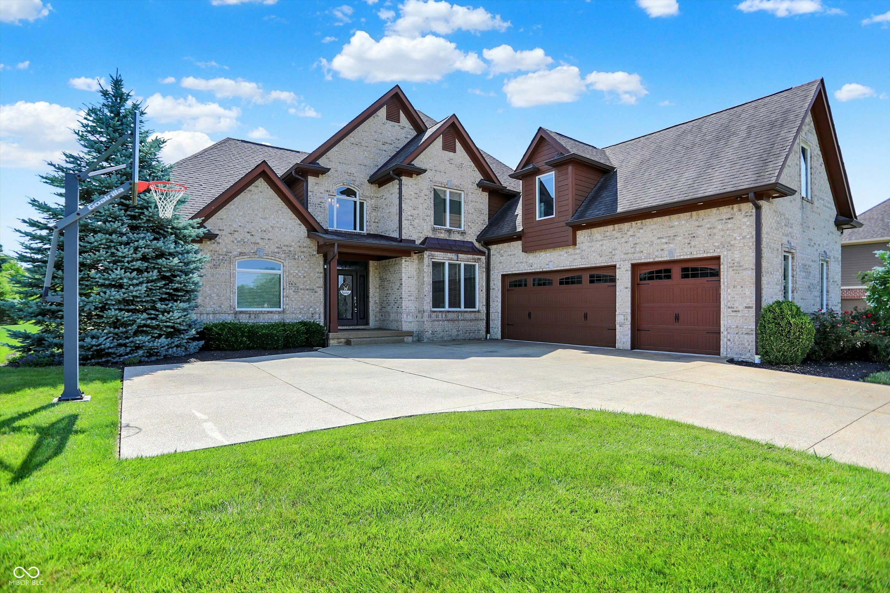 Property Photo: 4931 Kerrington Boulevard IN 46106