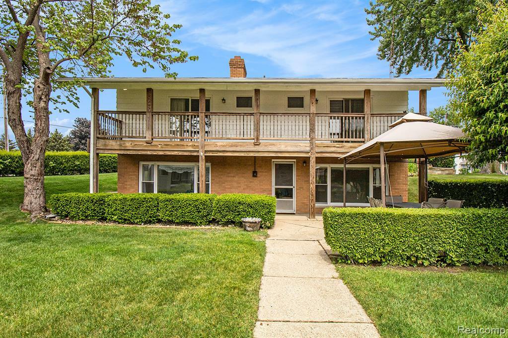 Property Photo:  1365 Blue Water Drive  MI 48430 1101 