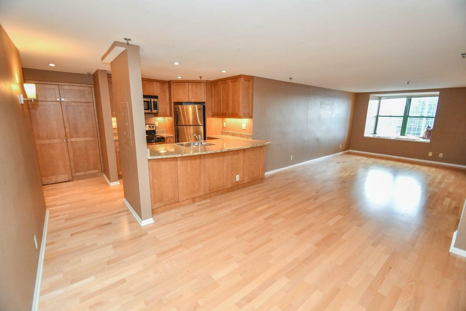 Property Photo: 270 E Highland Ave 836 53202