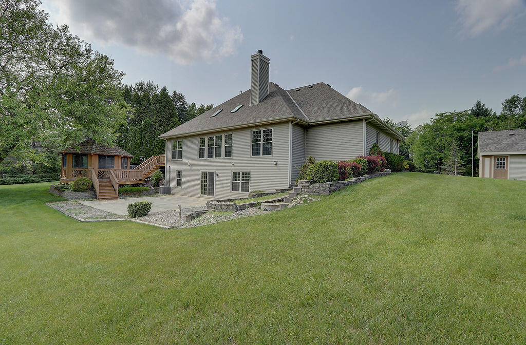 Property Photo:  S32w32807 Bethania Ln  WI 53118 