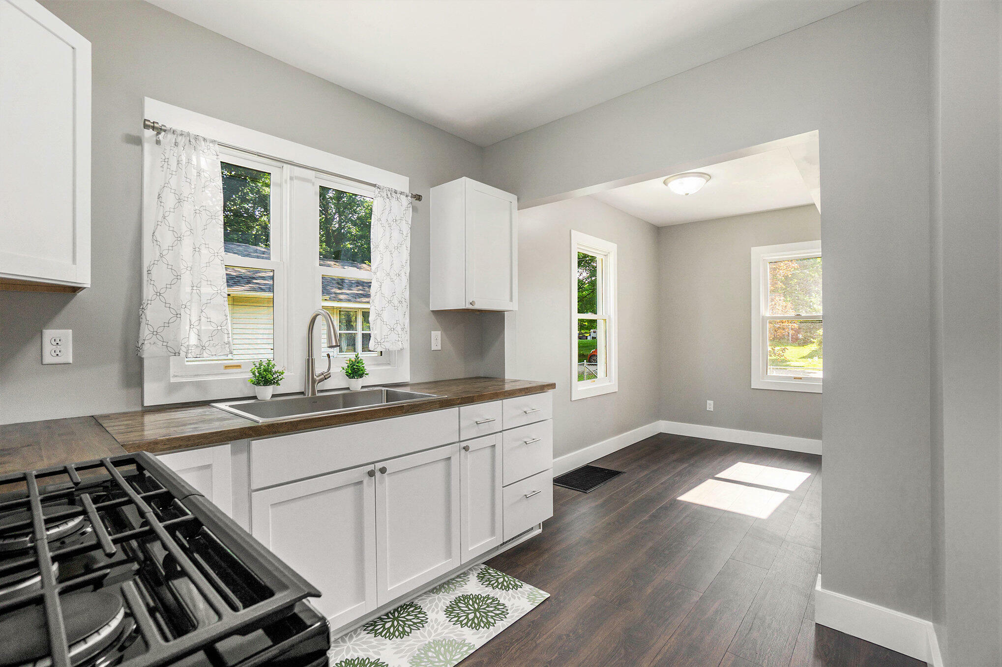Property Photo: 434 Liberty Street MI 49065