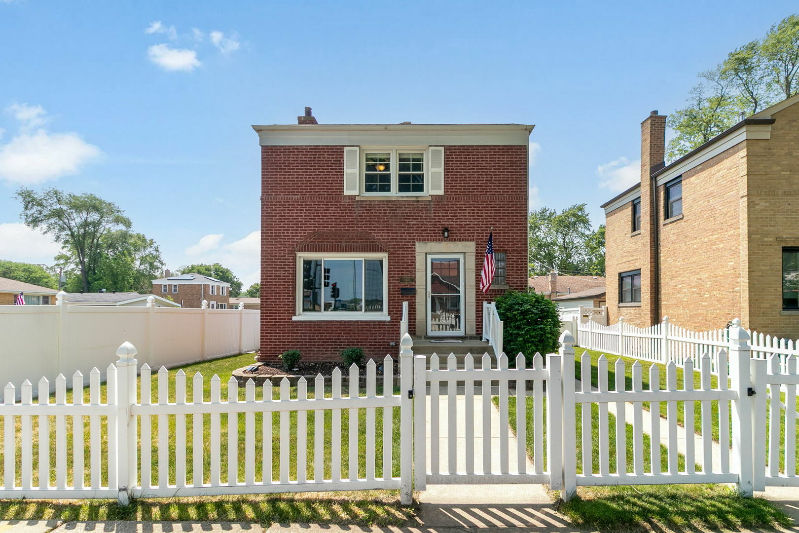 Property Photo: 11476 S Homan Avenue IL 60655