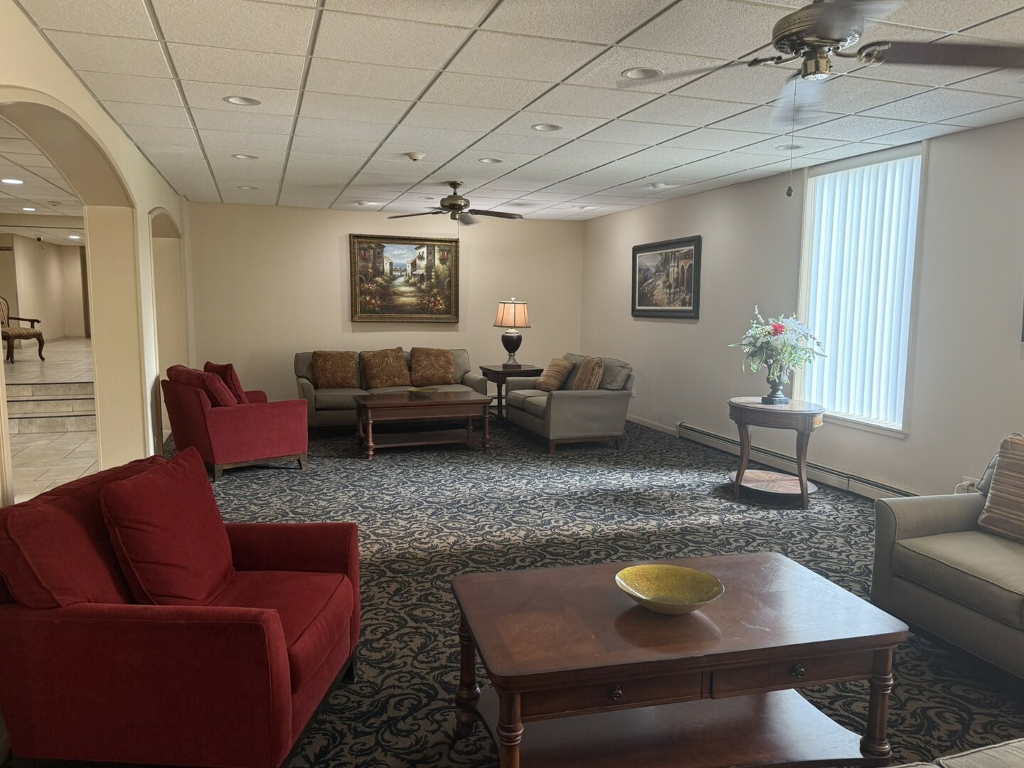 Property Photo: 1311 S Finley Road 411 IL 60148