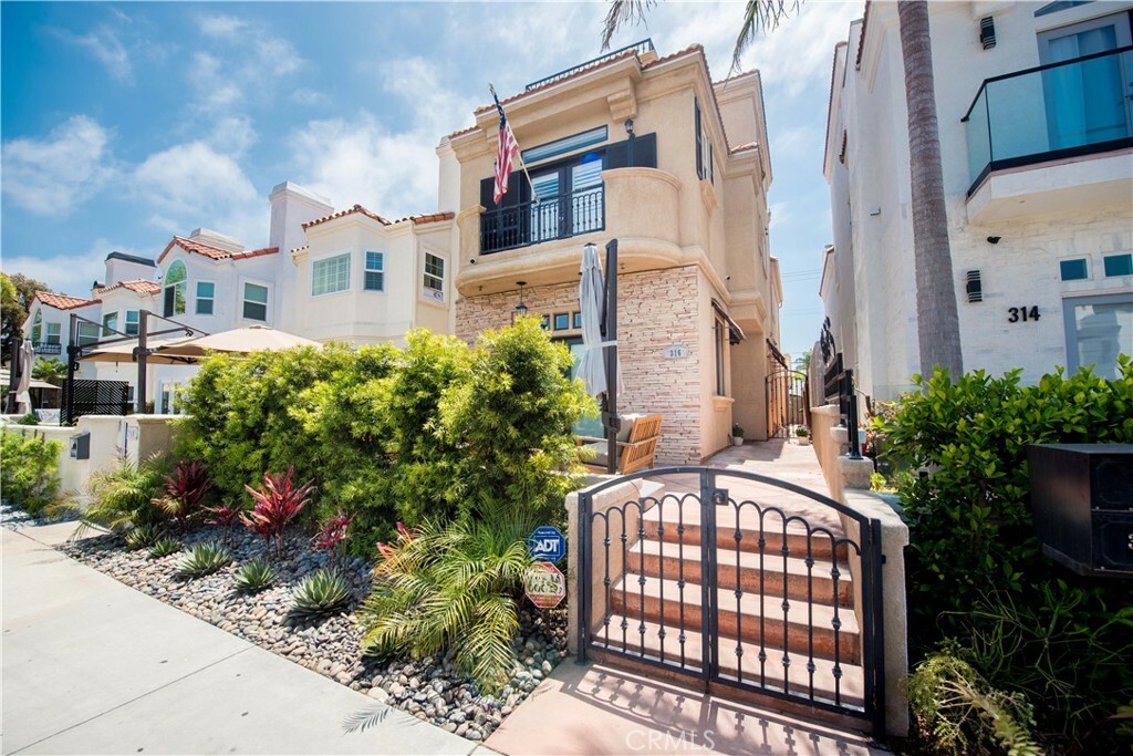 316 6th Street  Huntington Beach CA 92648 photo