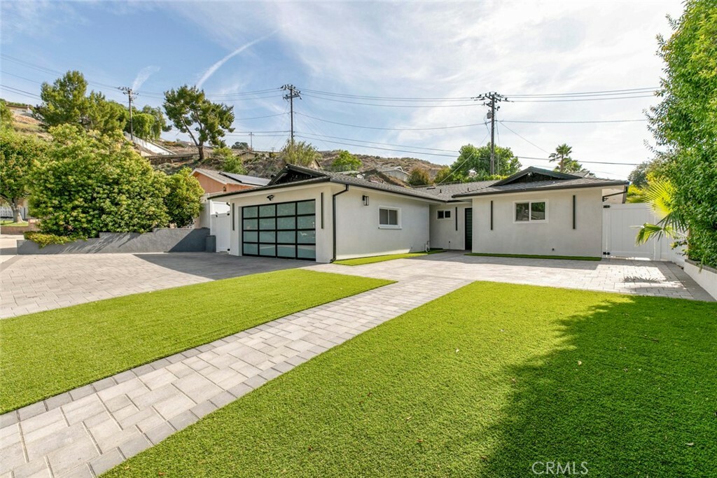 Property Photo: 27964 Carvel Drive CA 91351