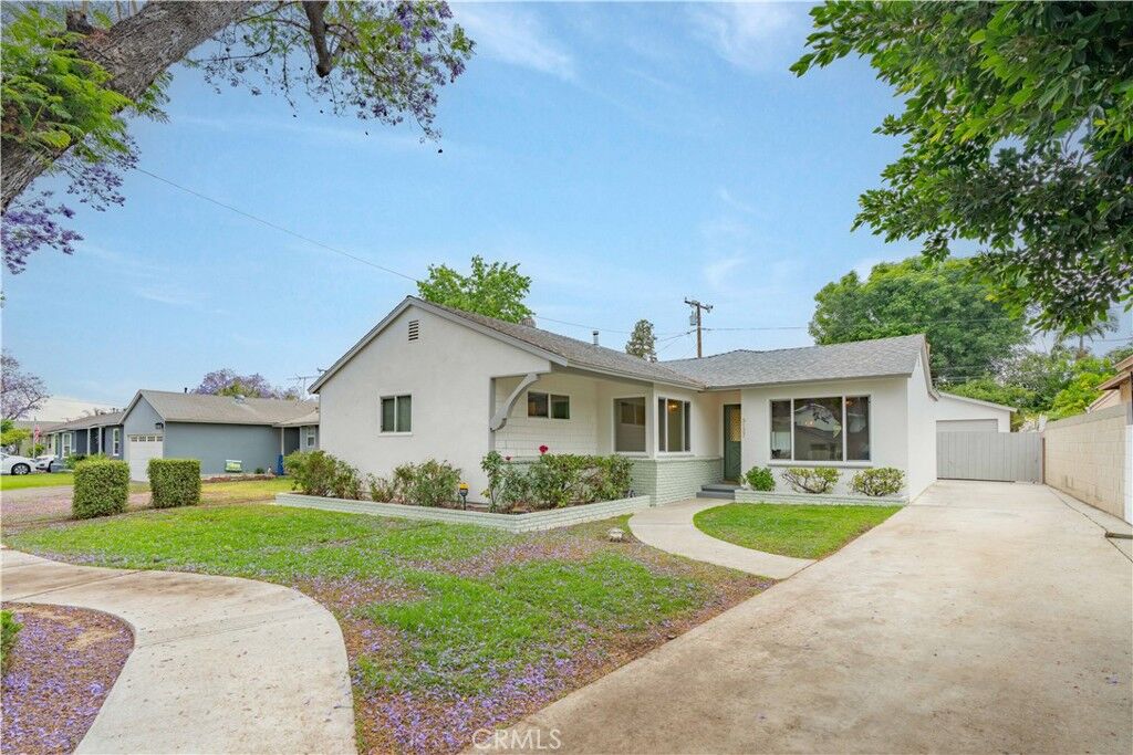 Property Photo:  9127 Mills Avenue  CA 90603 