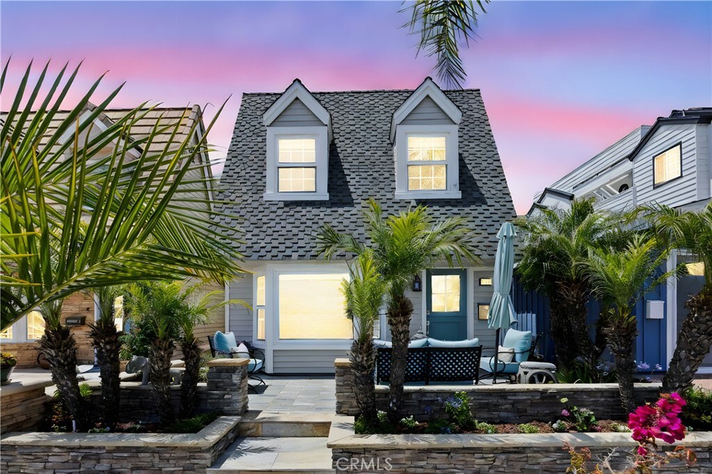 Property Photo: 419 18th Street CA 92648