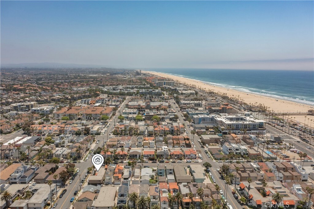 Property Photo: 225 7th Street CA 92648