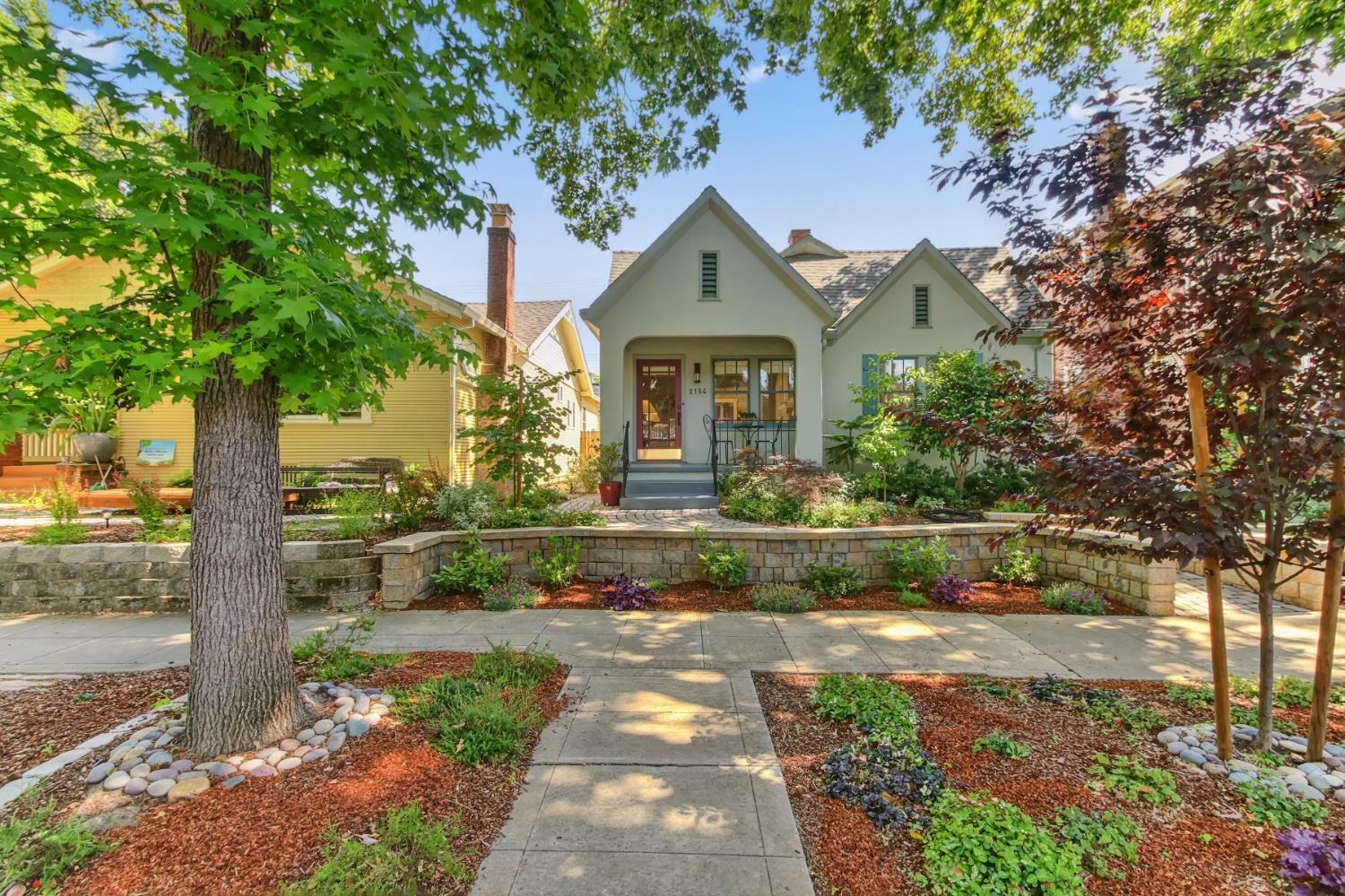 2154 3rd Avenue  Sacramento CA 95818 photo