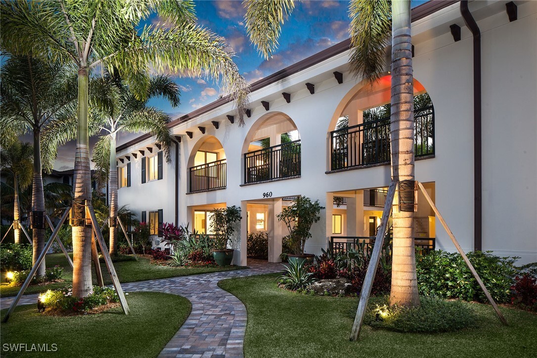 960 7th Street S 202  Naples FL 34102 photo