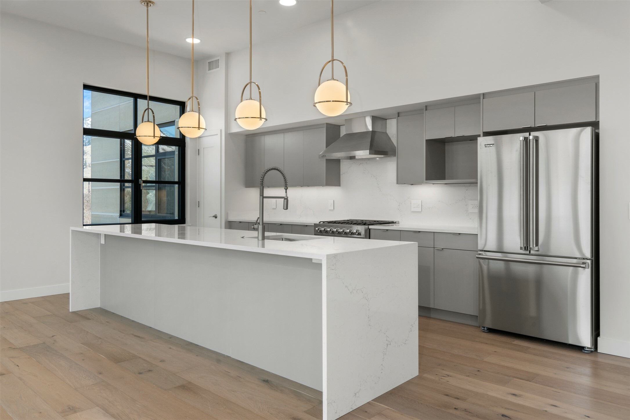 Property Photo: 265 S 4th Street E 405 MT 59801