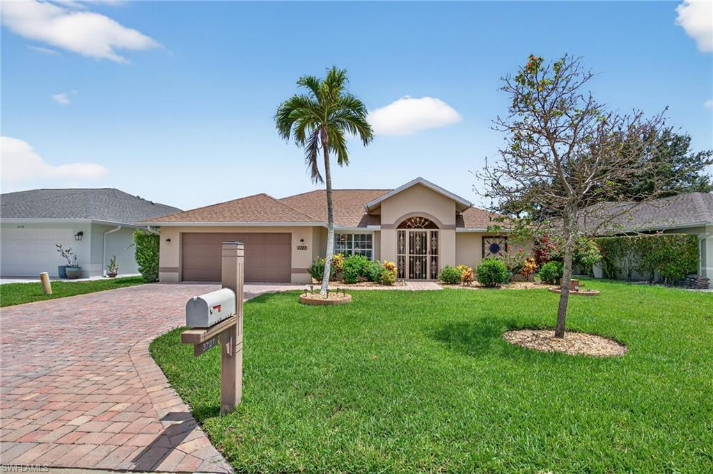 Property Photo:  3727 Kent Dr  FL 34112 