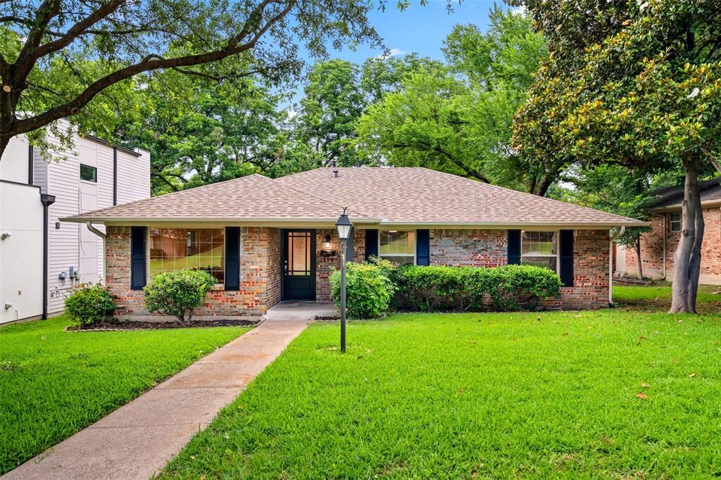 Property Photo: 10017 Lanshire Drive TX 75238
