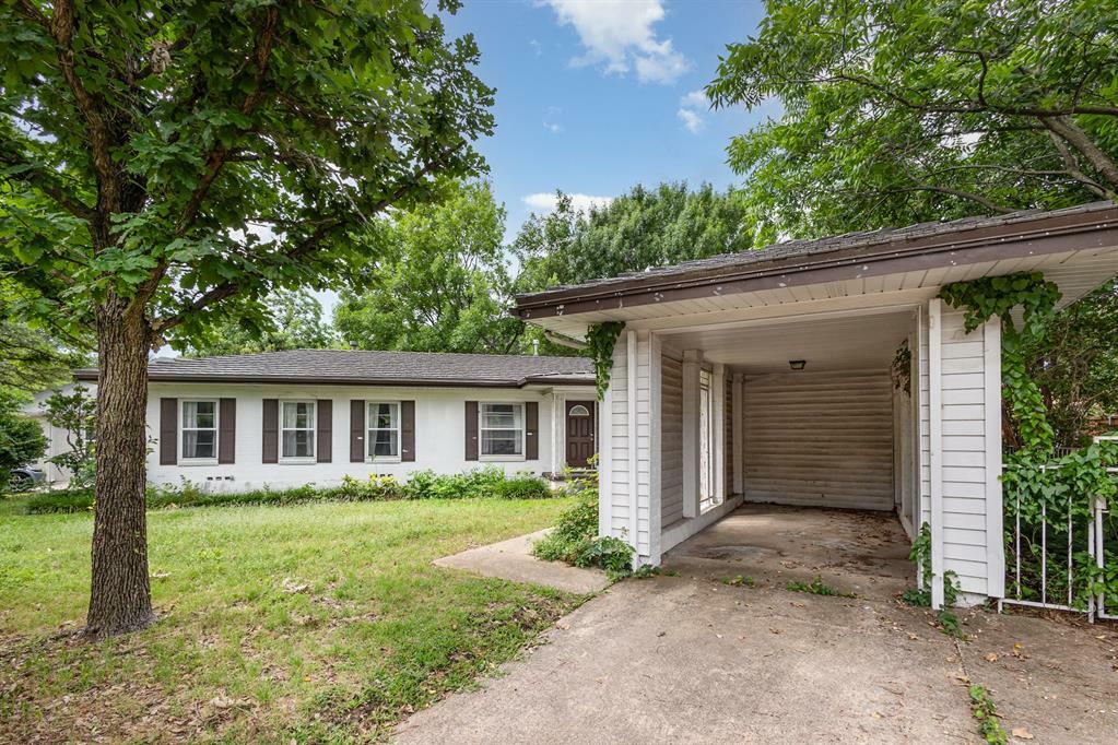 Property Photo: 567 Peavy Road TX 75218