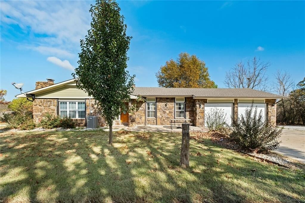 Property Photo: 15392 Woods Lodge Road AR 72732