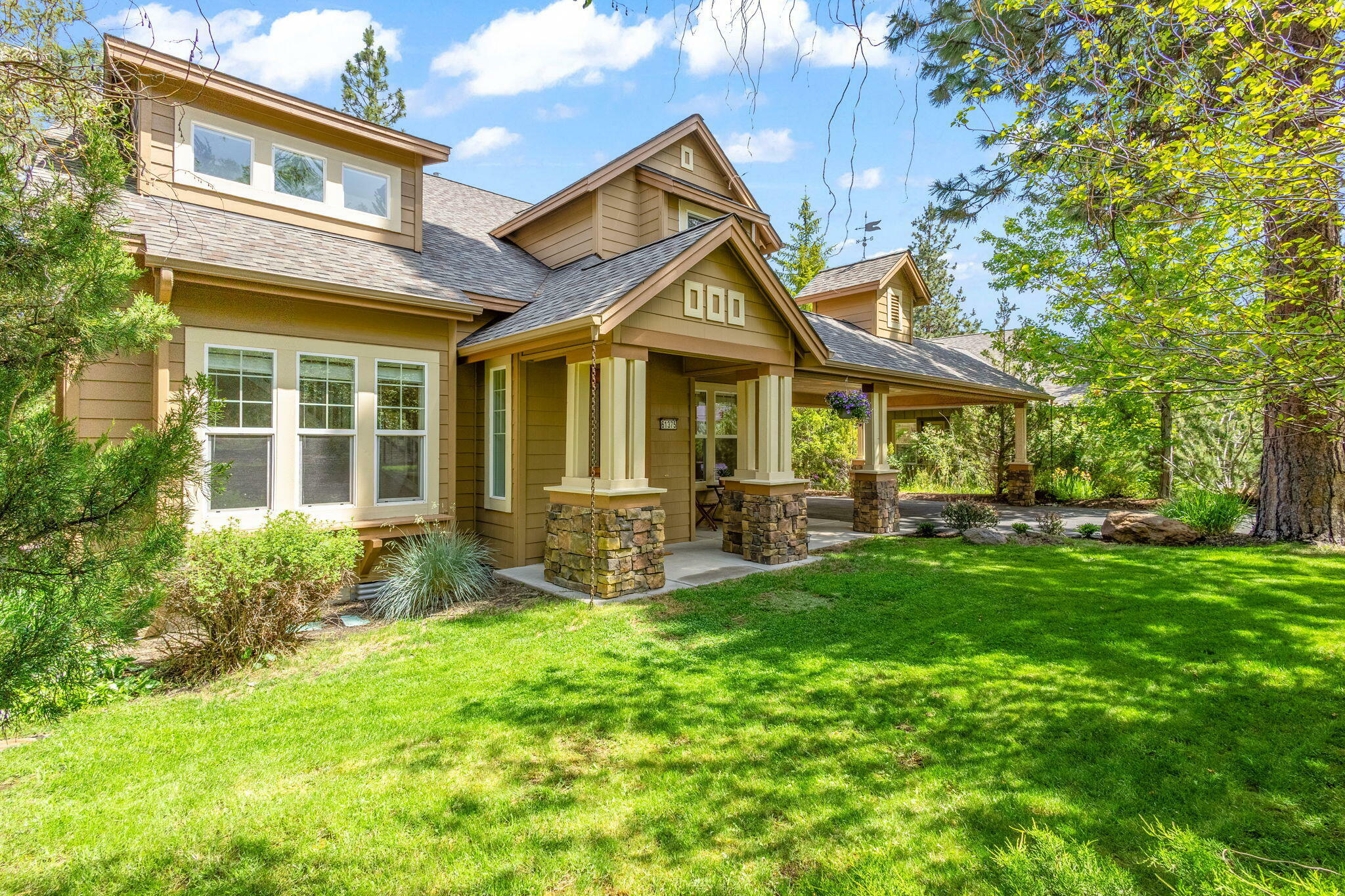 Property Photo: 61375 Cultus Lake Court OR 97702