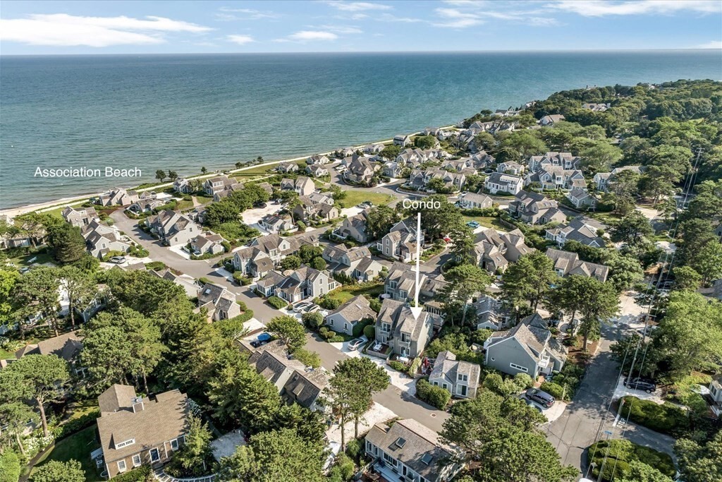 Property Photo:  5 Hydrangea Ln 5  MA 02649 