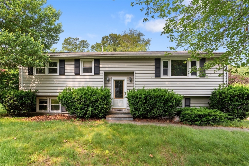 Property Photo:  19 Macintosh Avenue  MA 01752 