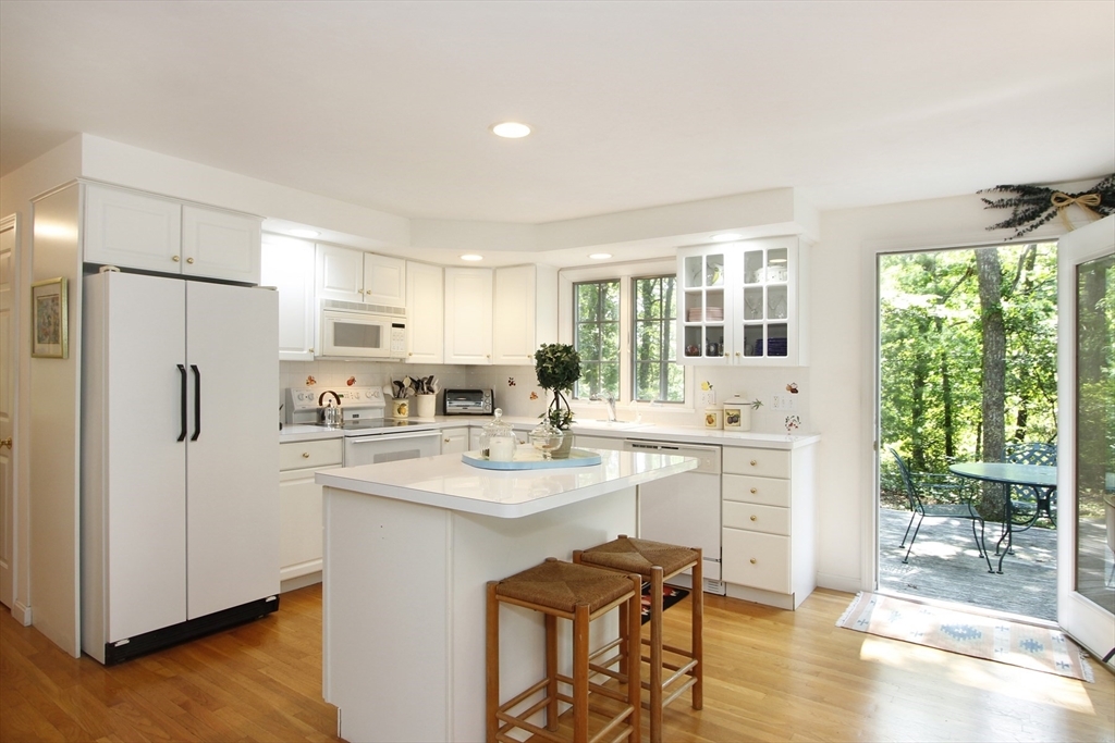 Property Photo:  18 Periwinkle Ln  MA 02649 