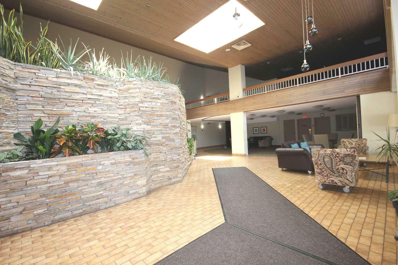 Property Photo: 2425 90 Avenue SW 325 AB T2V 4X8