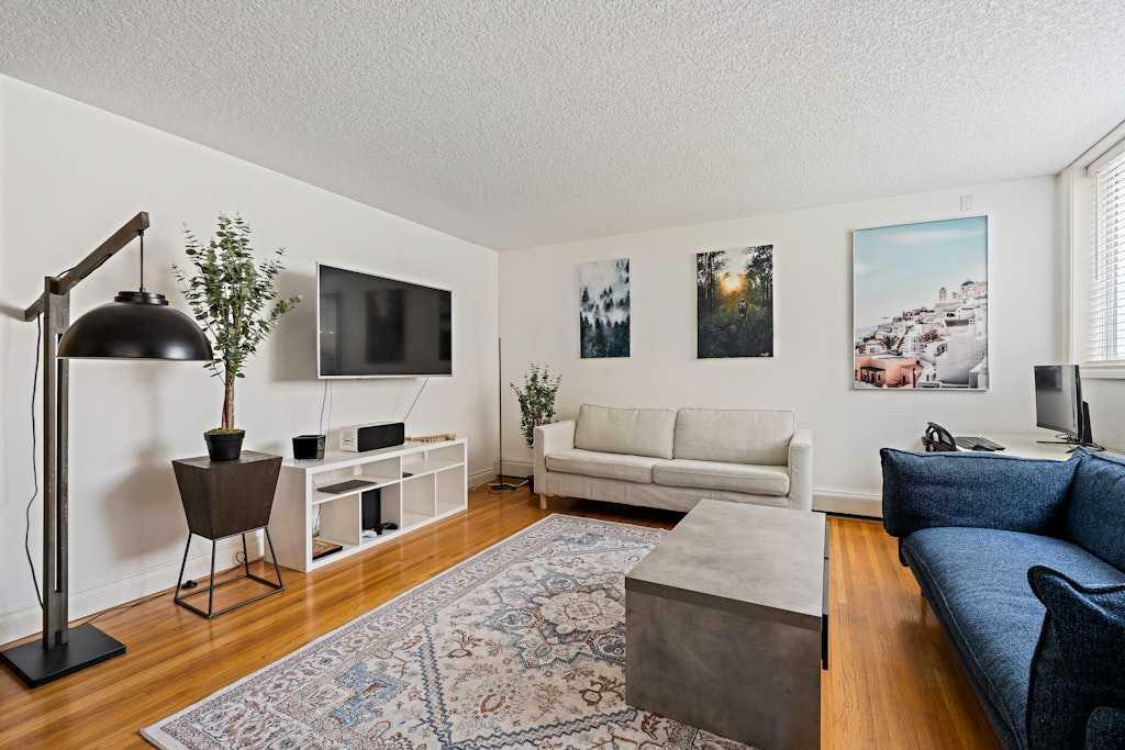 Property Photo: 4915 8 Street SW 19 AB T2S 2P1