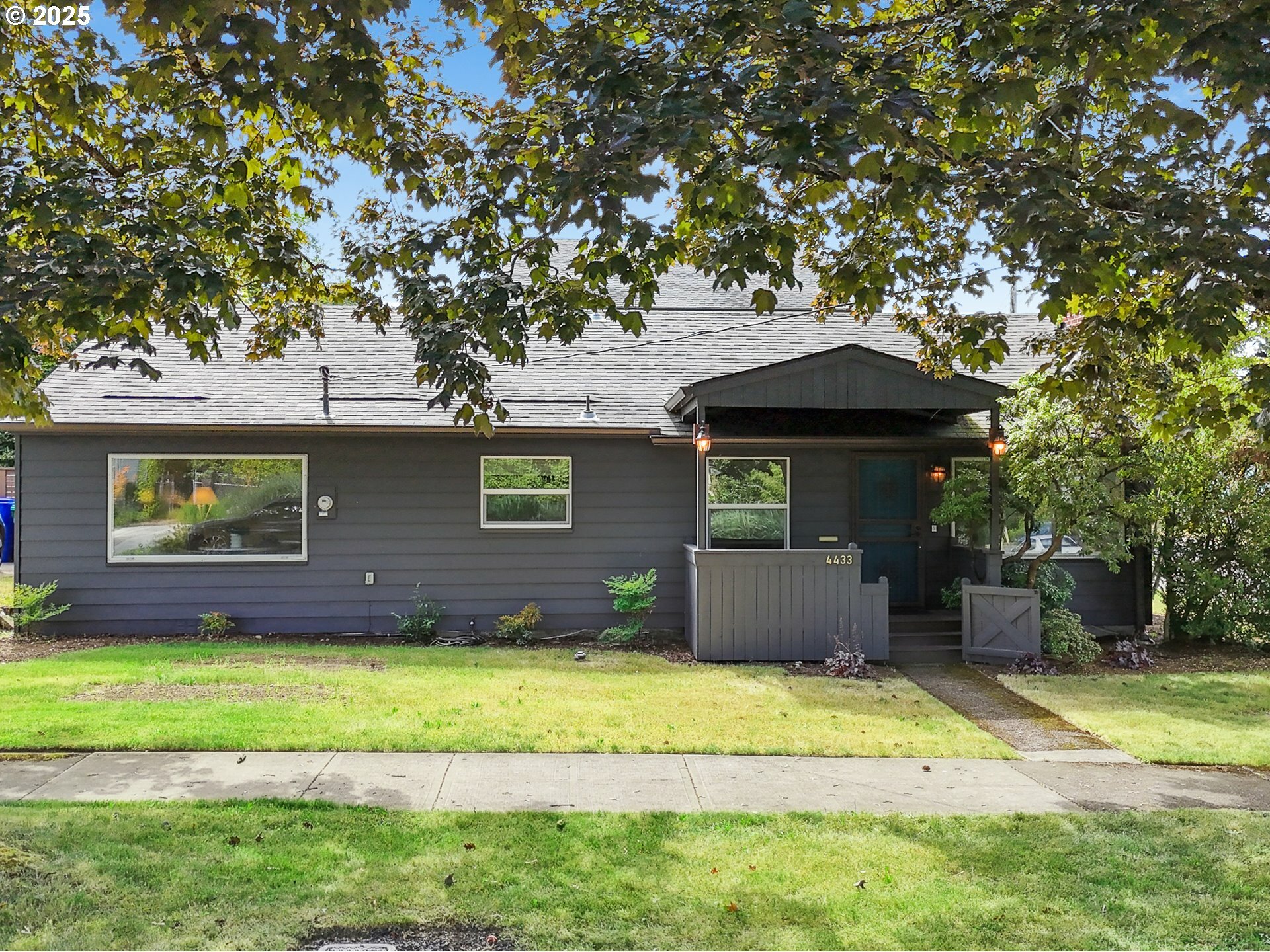 4433 NE 65th Ave  Portland OR 97218 photo