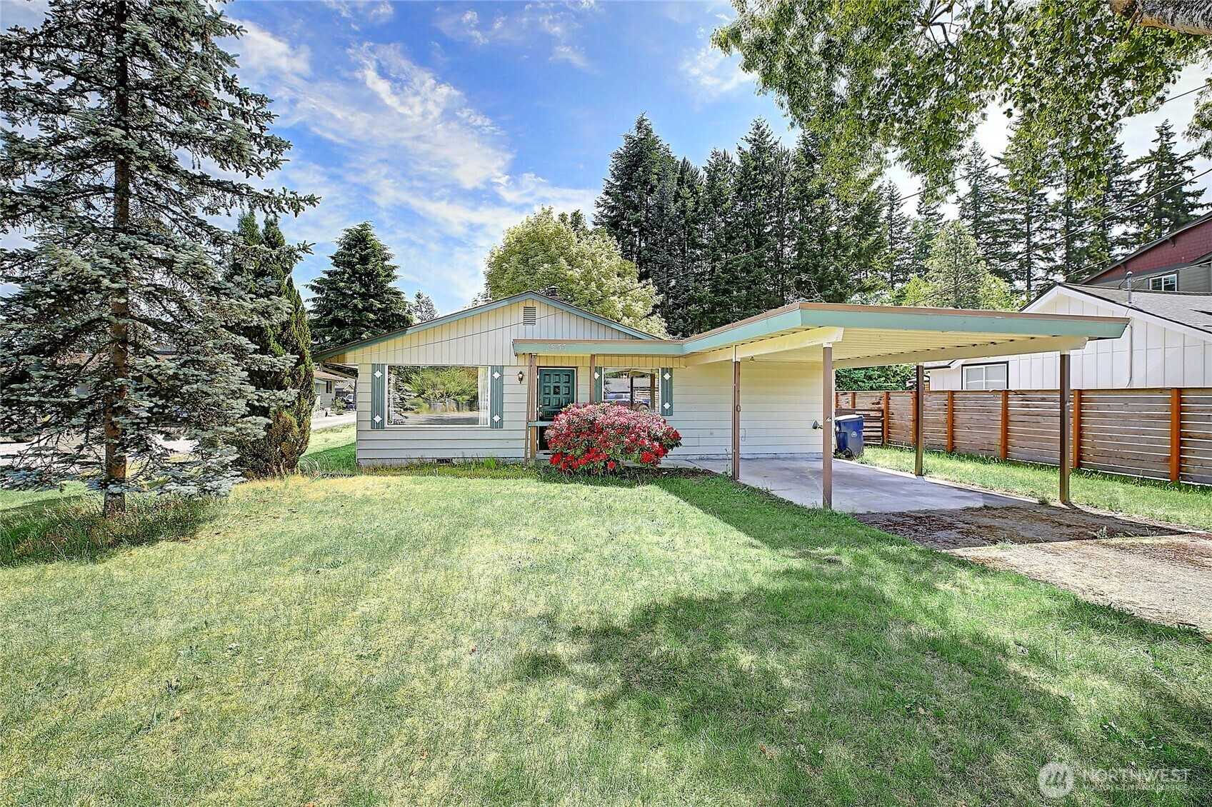 Property Photo:  1300  Beach Avenue  WA 98270 