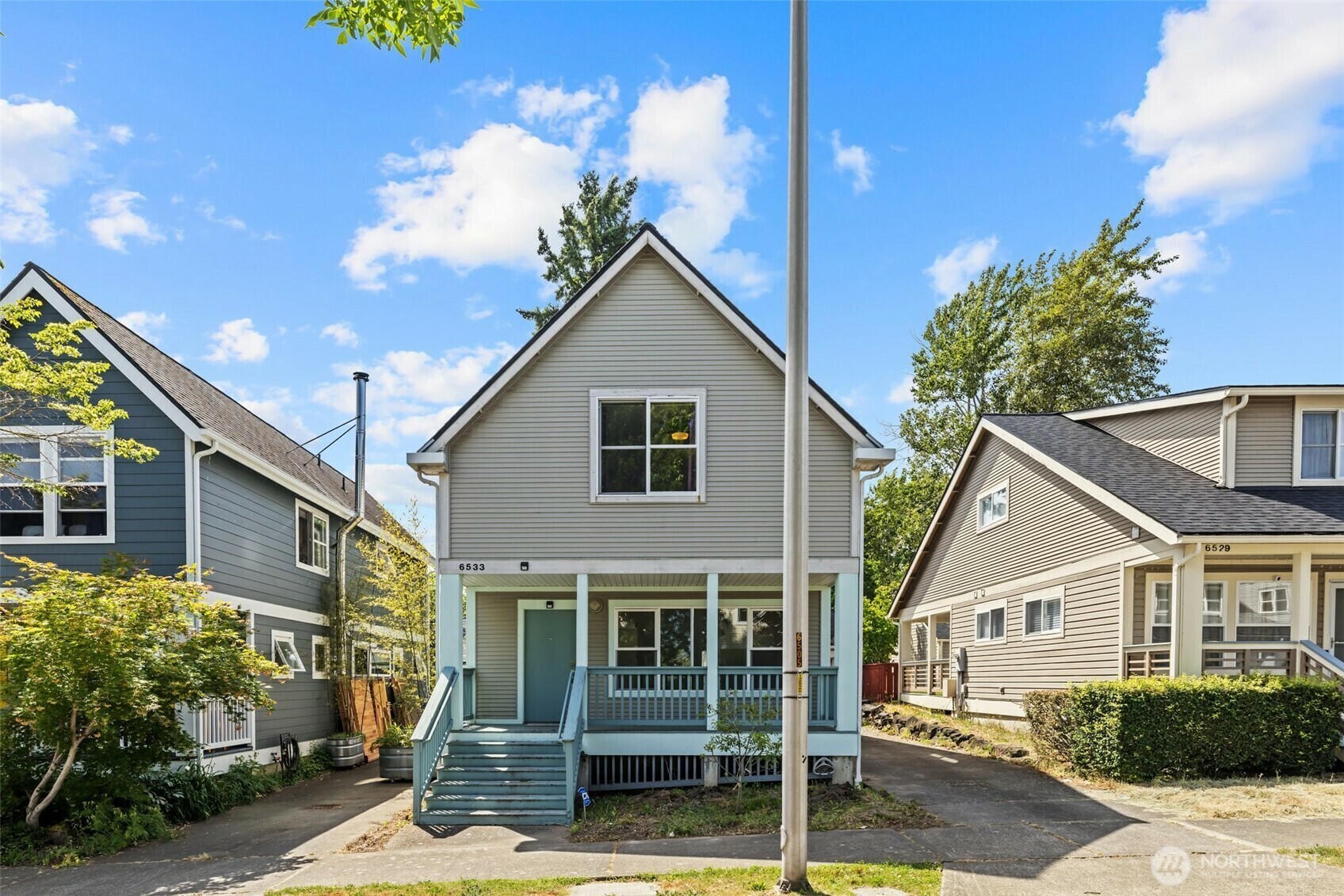 Property Photo: 6533 29th Avenue S WA 98108