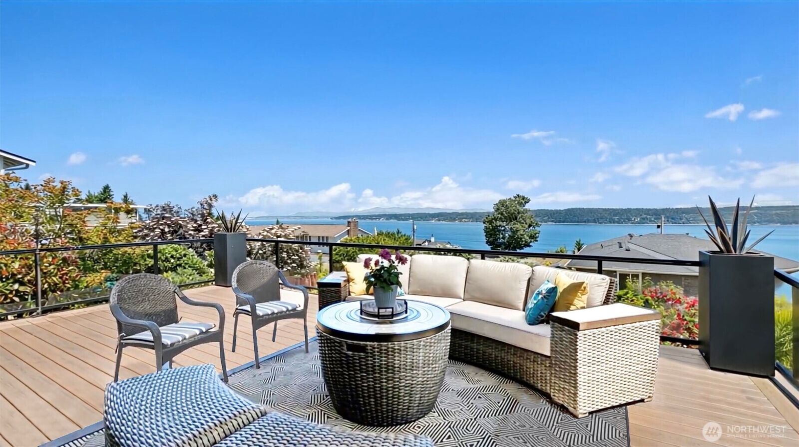 Property Photo:  2923  Viewmont Place  WA 98282 