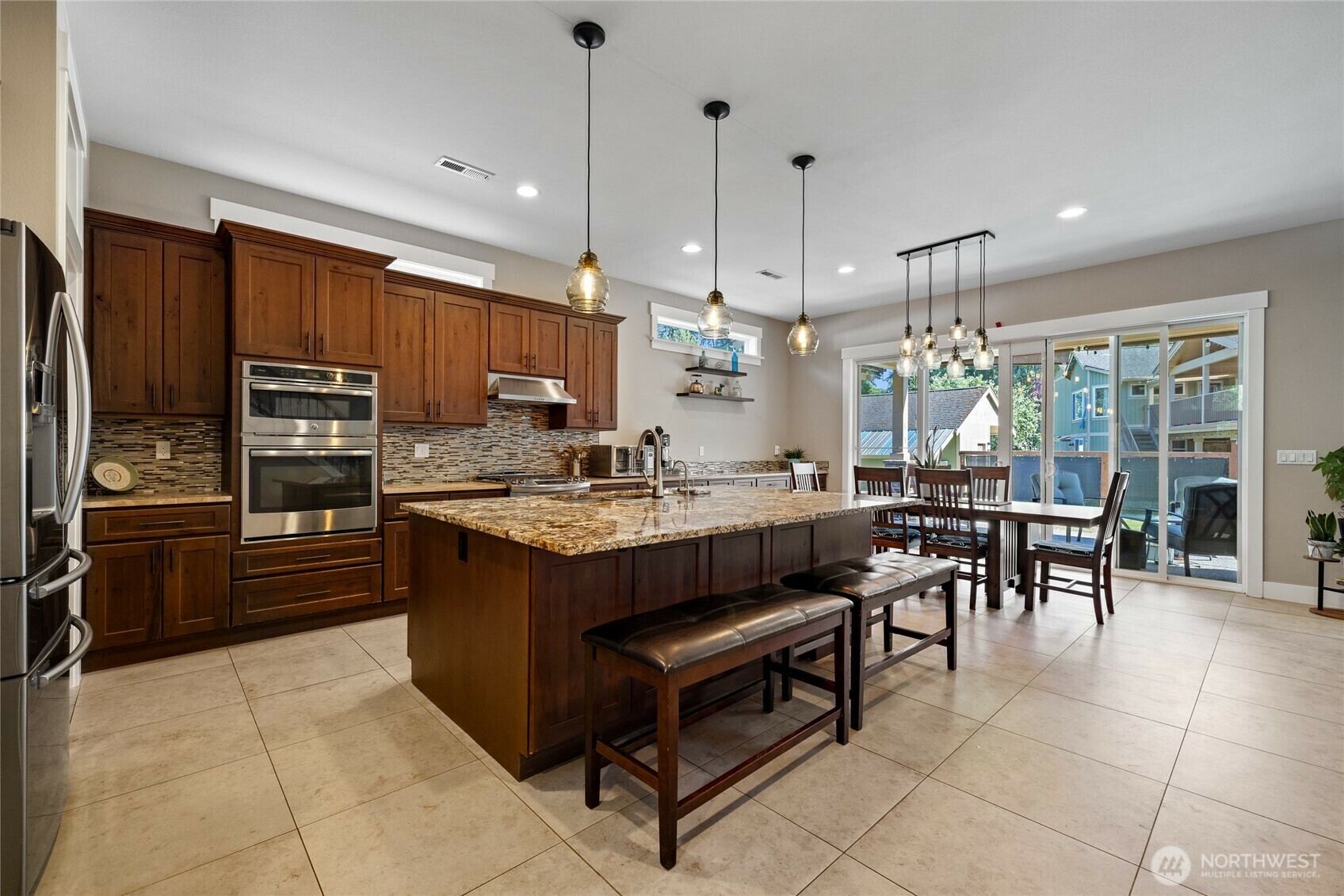 Property Photo: 1132 121st Street E WA 98445