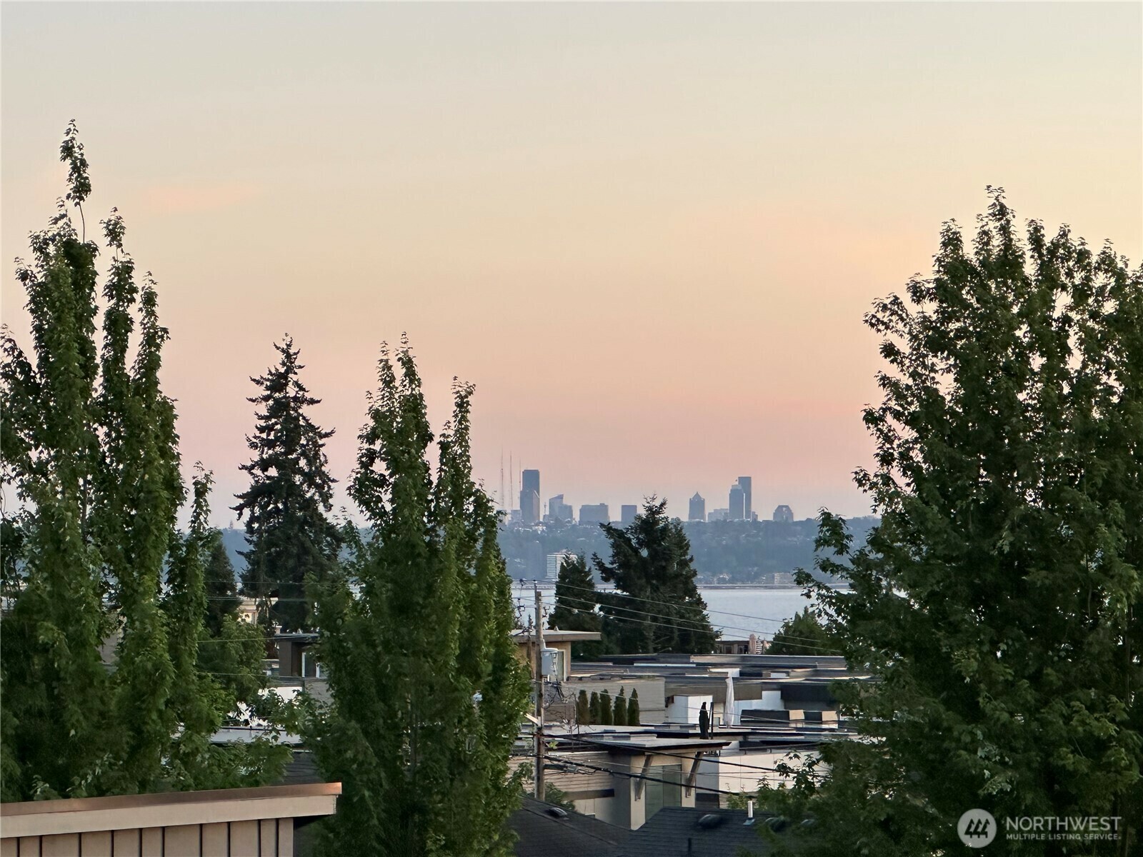 Property Photo: 327 2nd Avenue S WA 98033