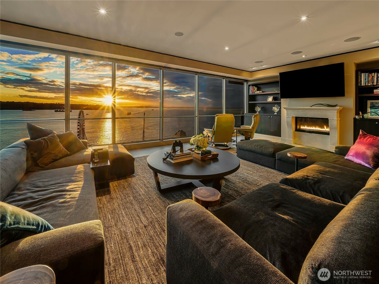 Property Photo: 99 Union Street 1102 WA 98101