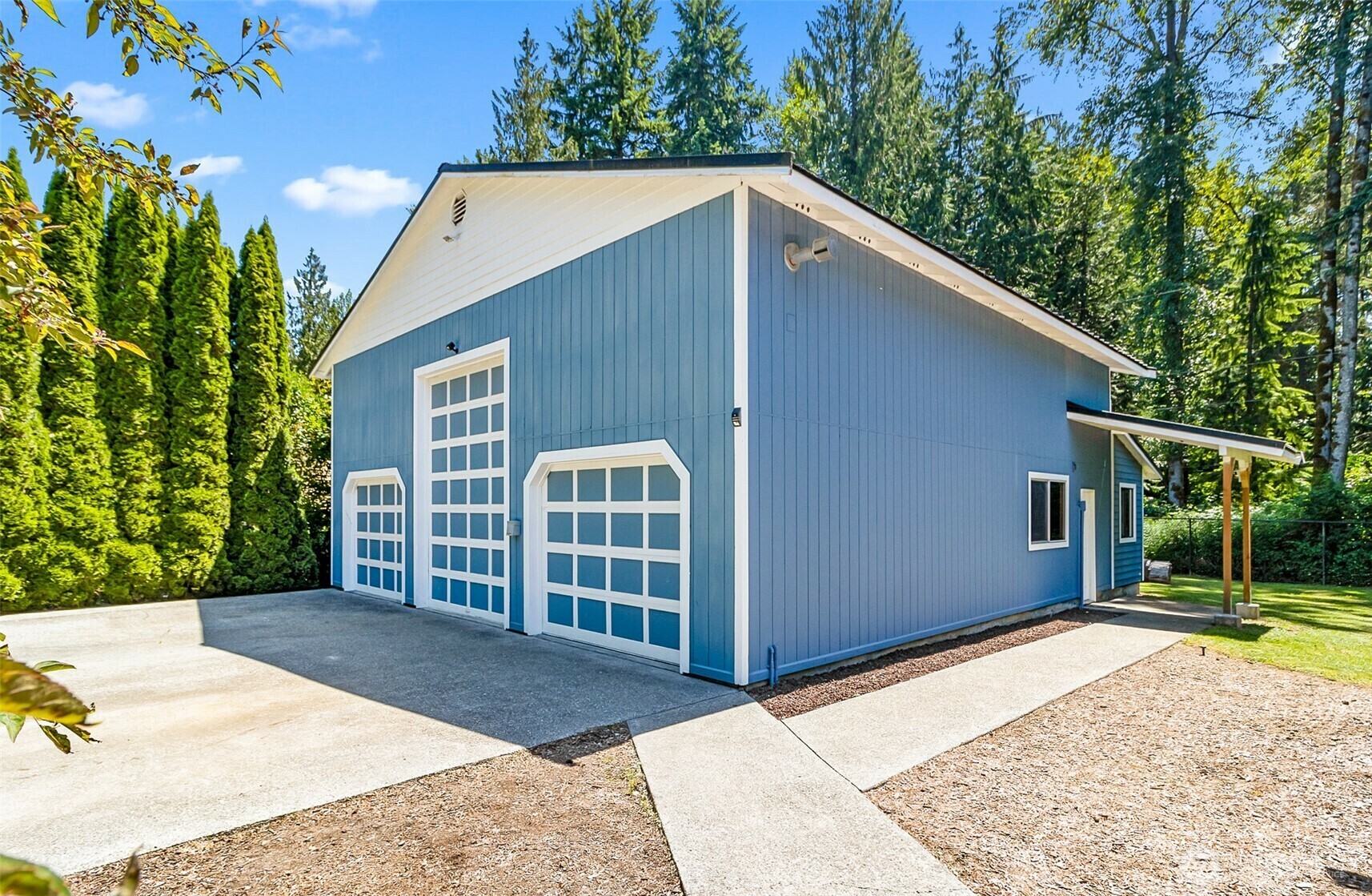 Property Photo: 21426 99th Avenue SE WA 98296