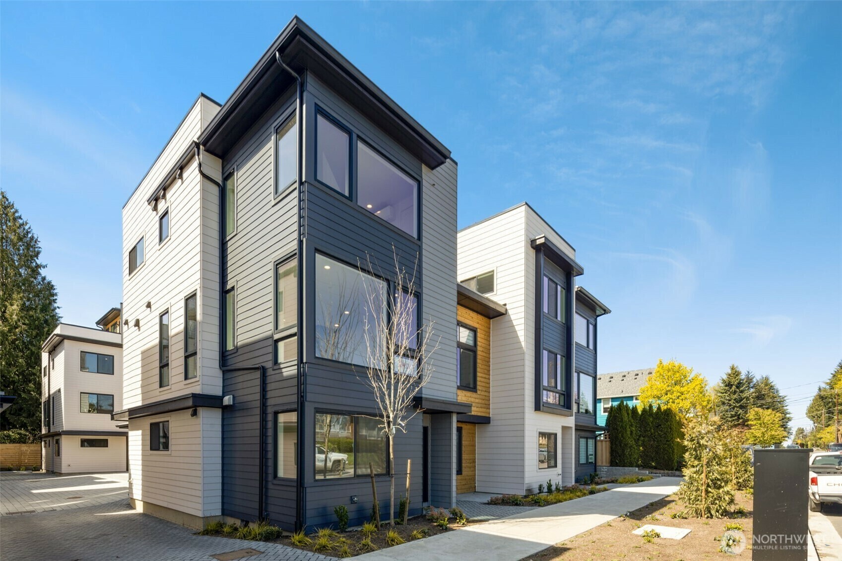 Property Photo: 9217 B 14th Avenue NW WA 98117