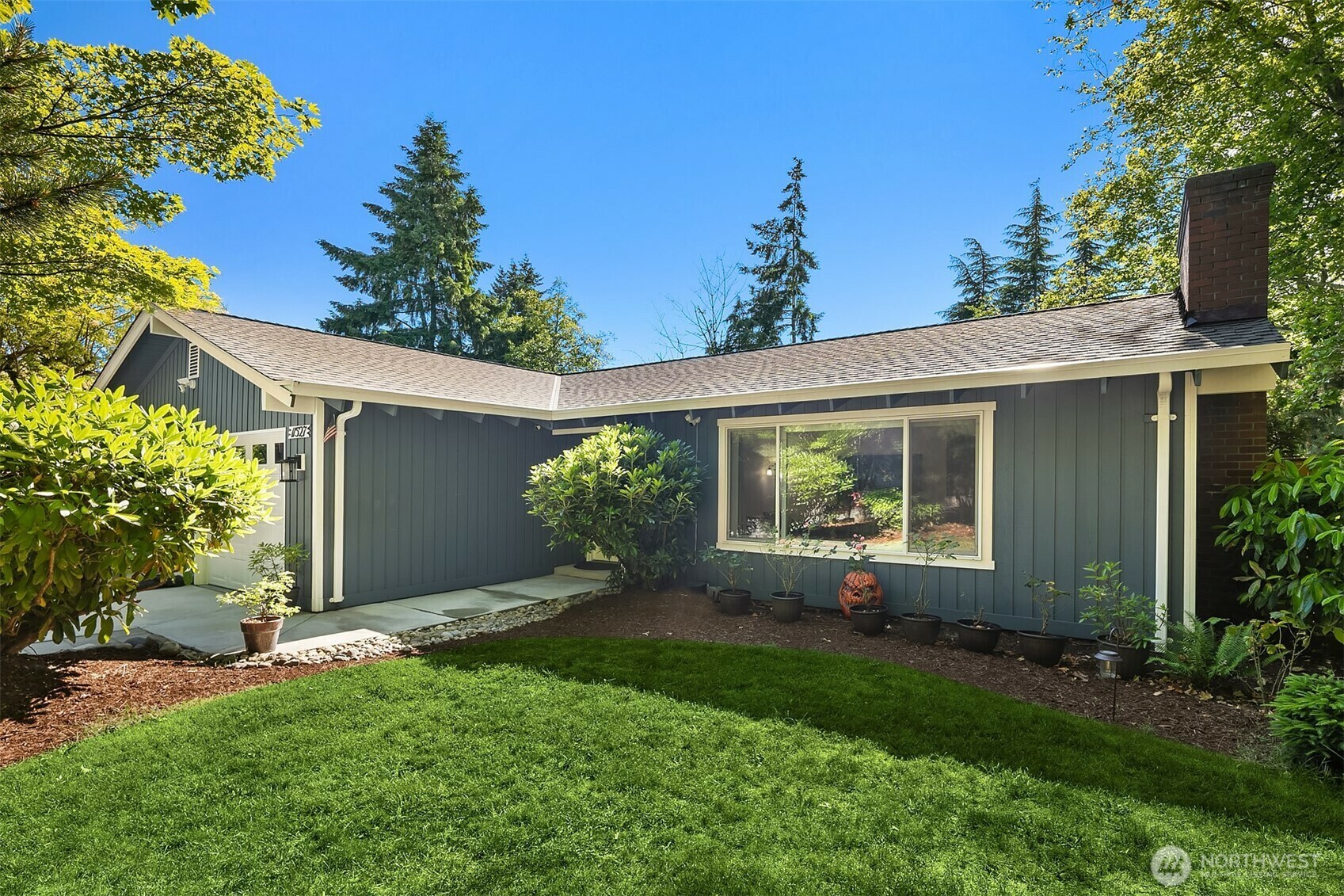 Property Photo: 11527 113th Place NE WA 98033