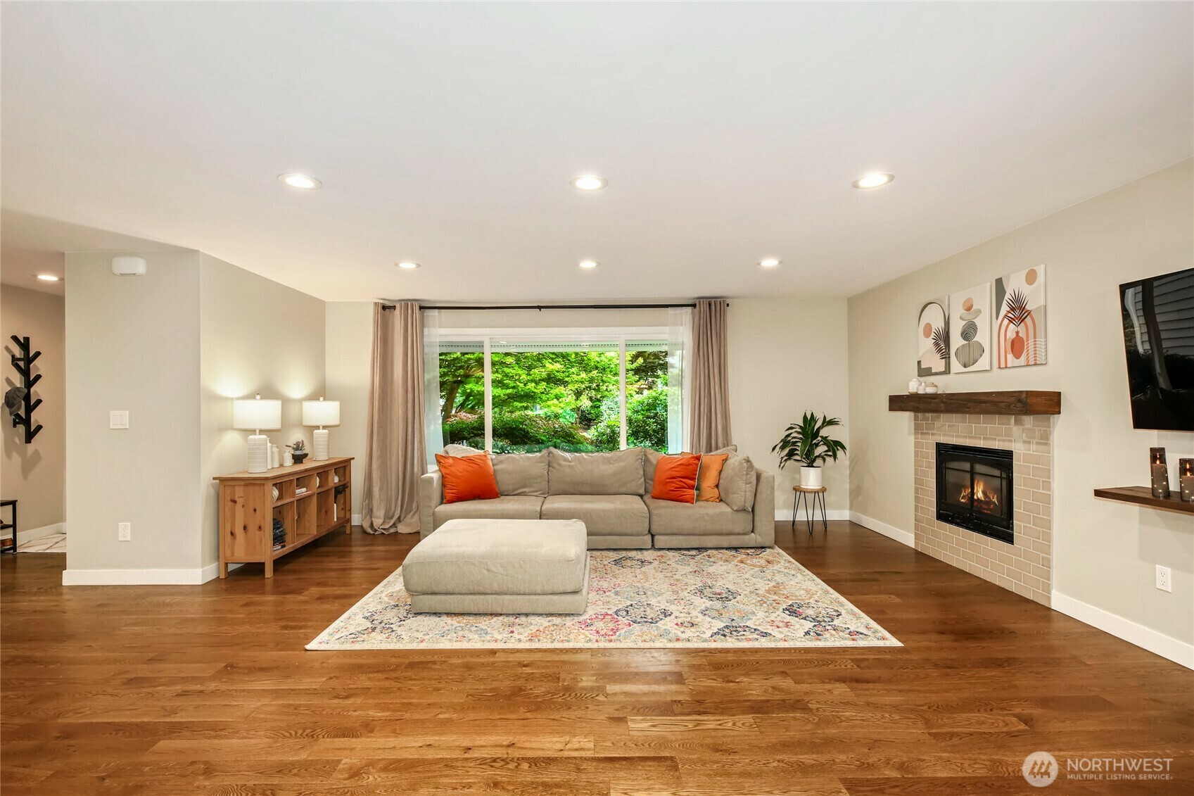 Property Photo: 3908 NE 103rd Street WA 98125
