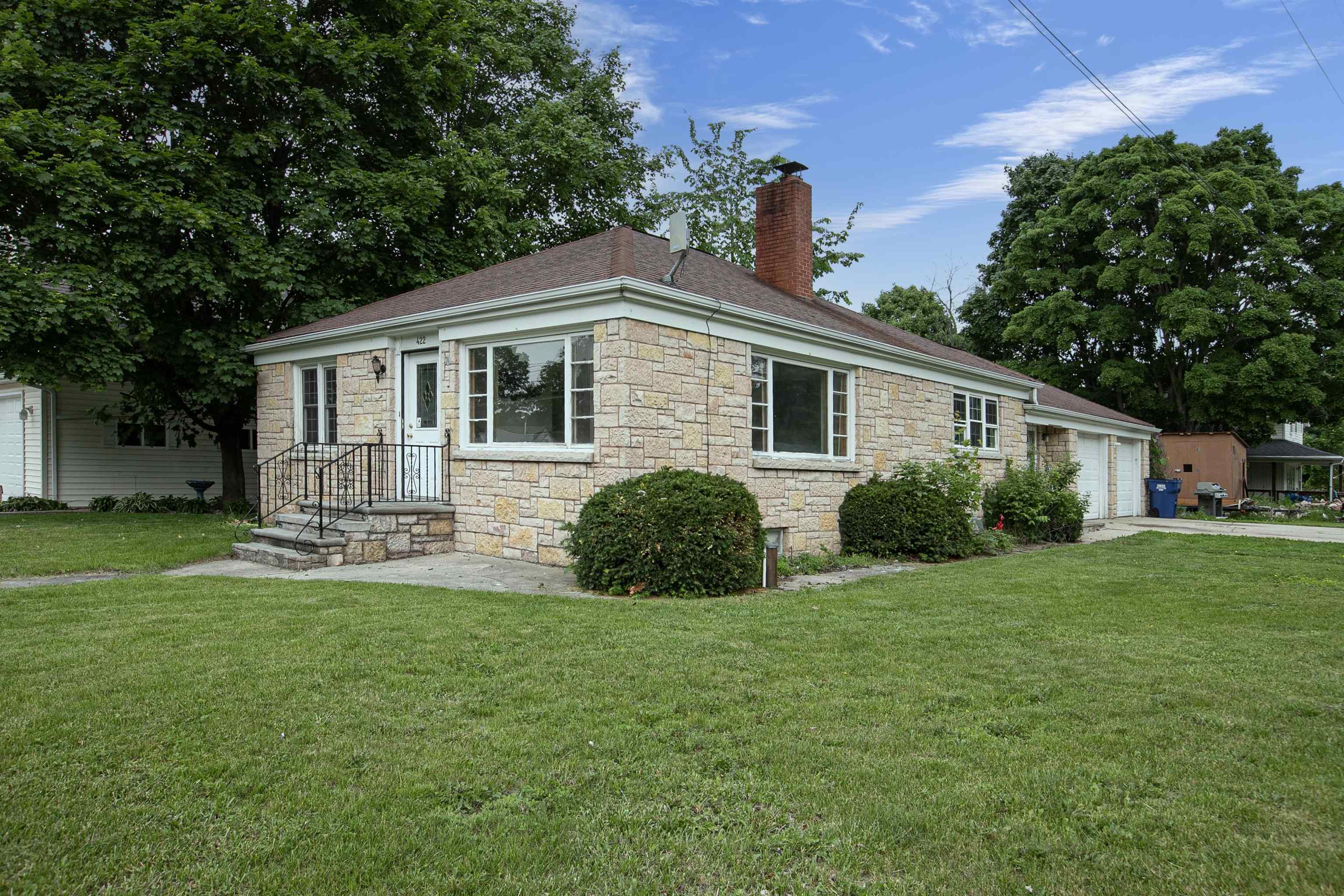 Property Photo: 422 Church Avenue WI 54205-9711