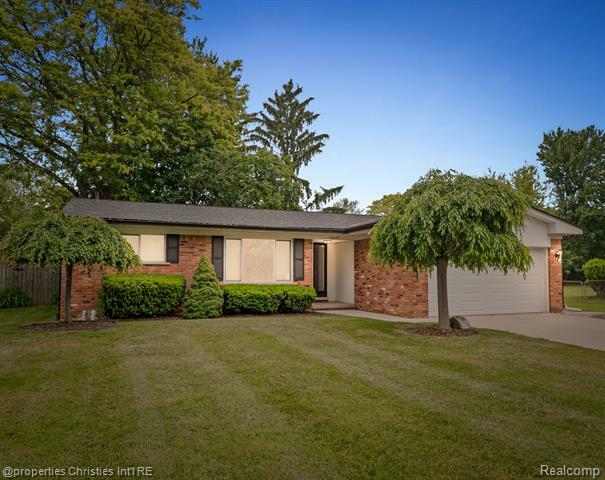 41642 Sycamore Drive  Novi MI 48375 photo