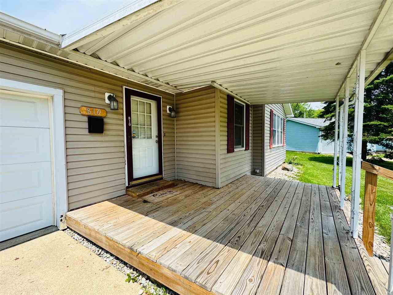 Property Photo: 810 S 18th Street IN 47374