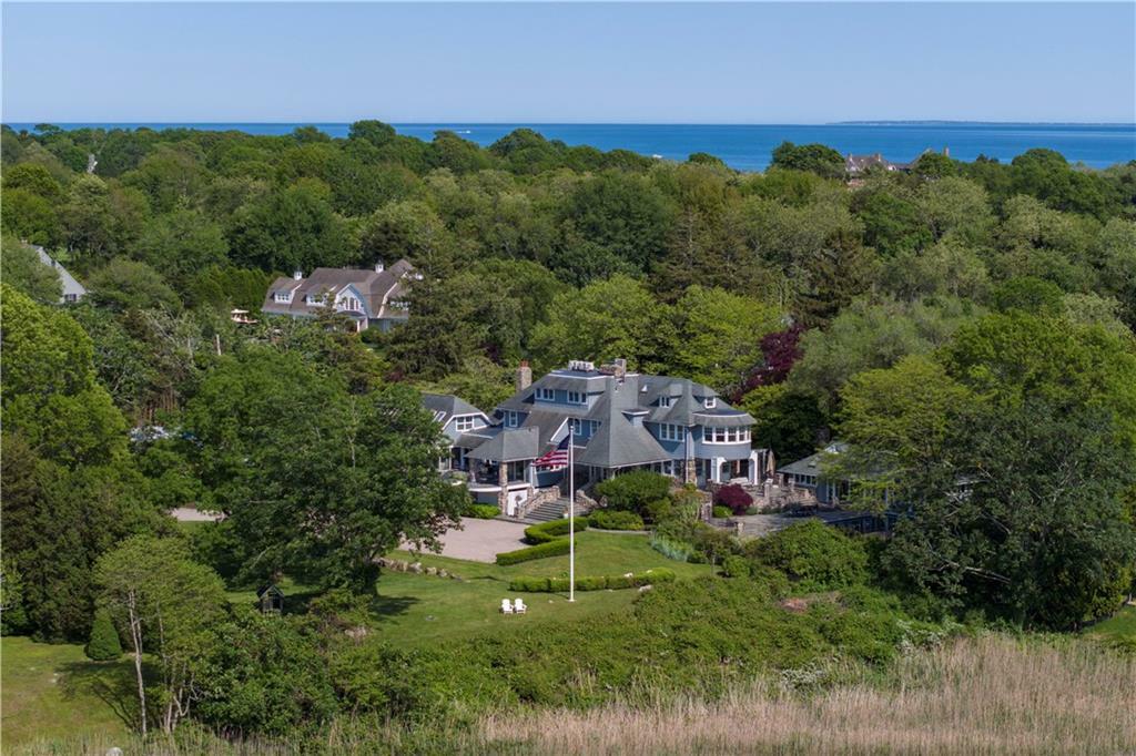 Property Photo:  121 Avondale Road  RI 02891 
