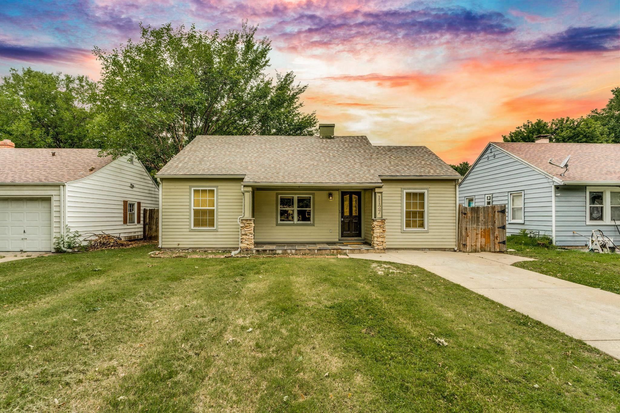 Property Photo: 1127 S Minneapolis Ave KS 67211-2729