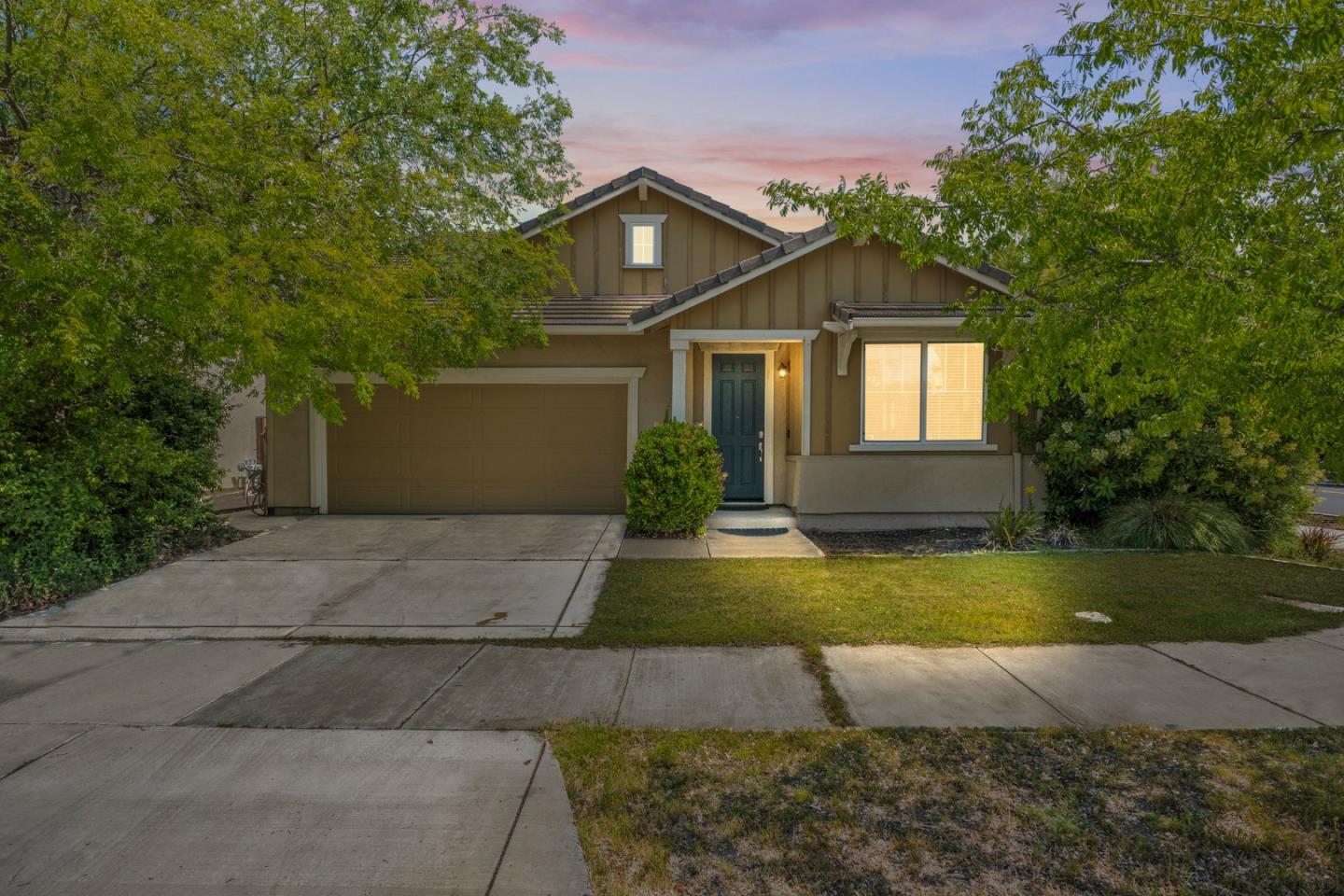 Property Photo: 1141 Navigator Drive CA 95330