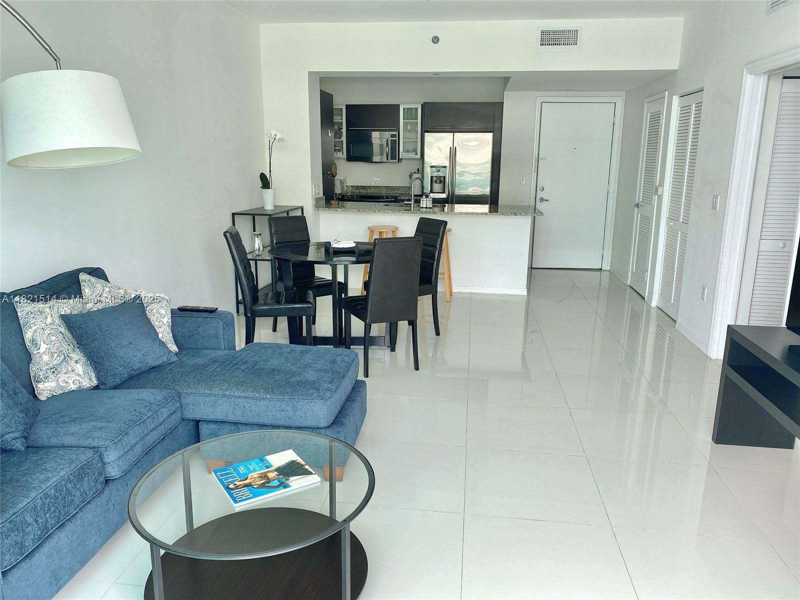 Property Photo: 950 Brickell Bay Dr 3302 FL 33131
