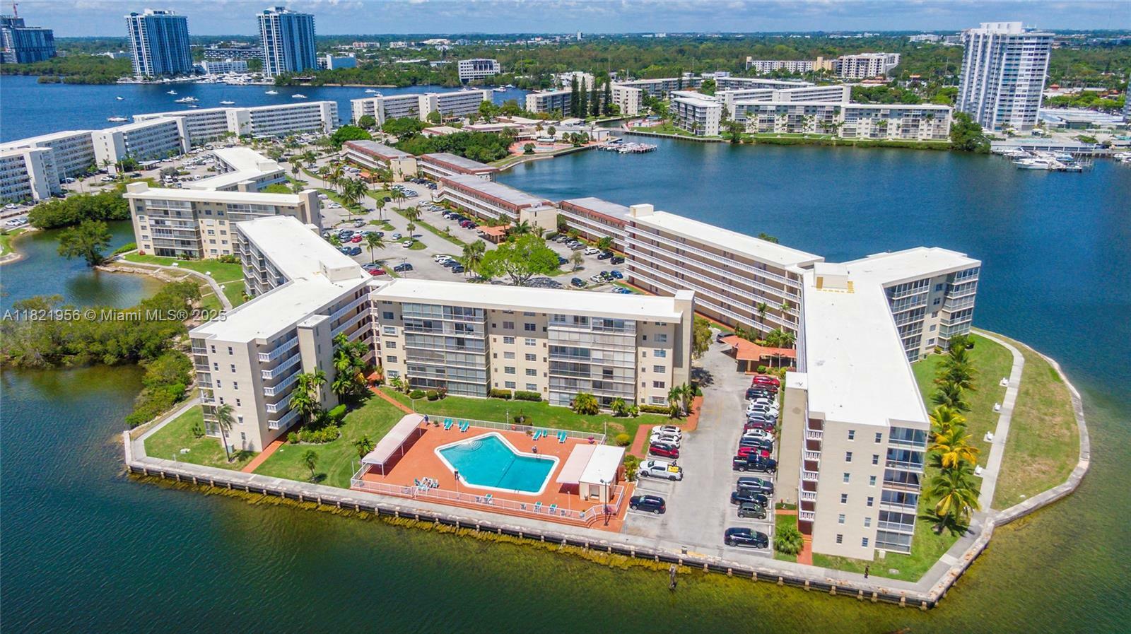 2930 Point East Dr E106  Aventura FL 33160 photo