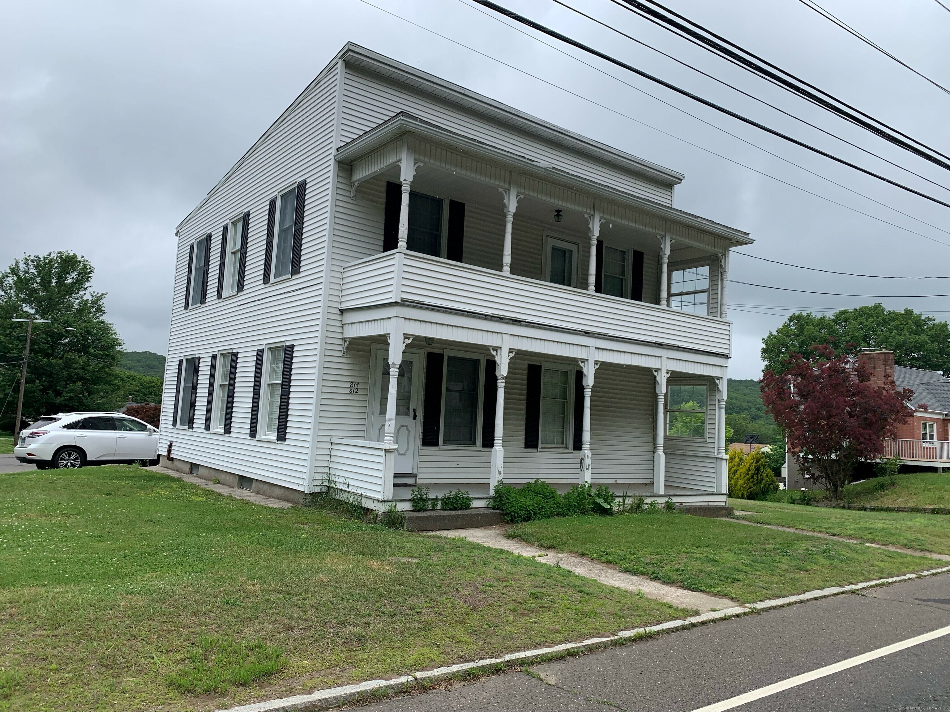 Property Photo: 812 South Main Street CT 06483